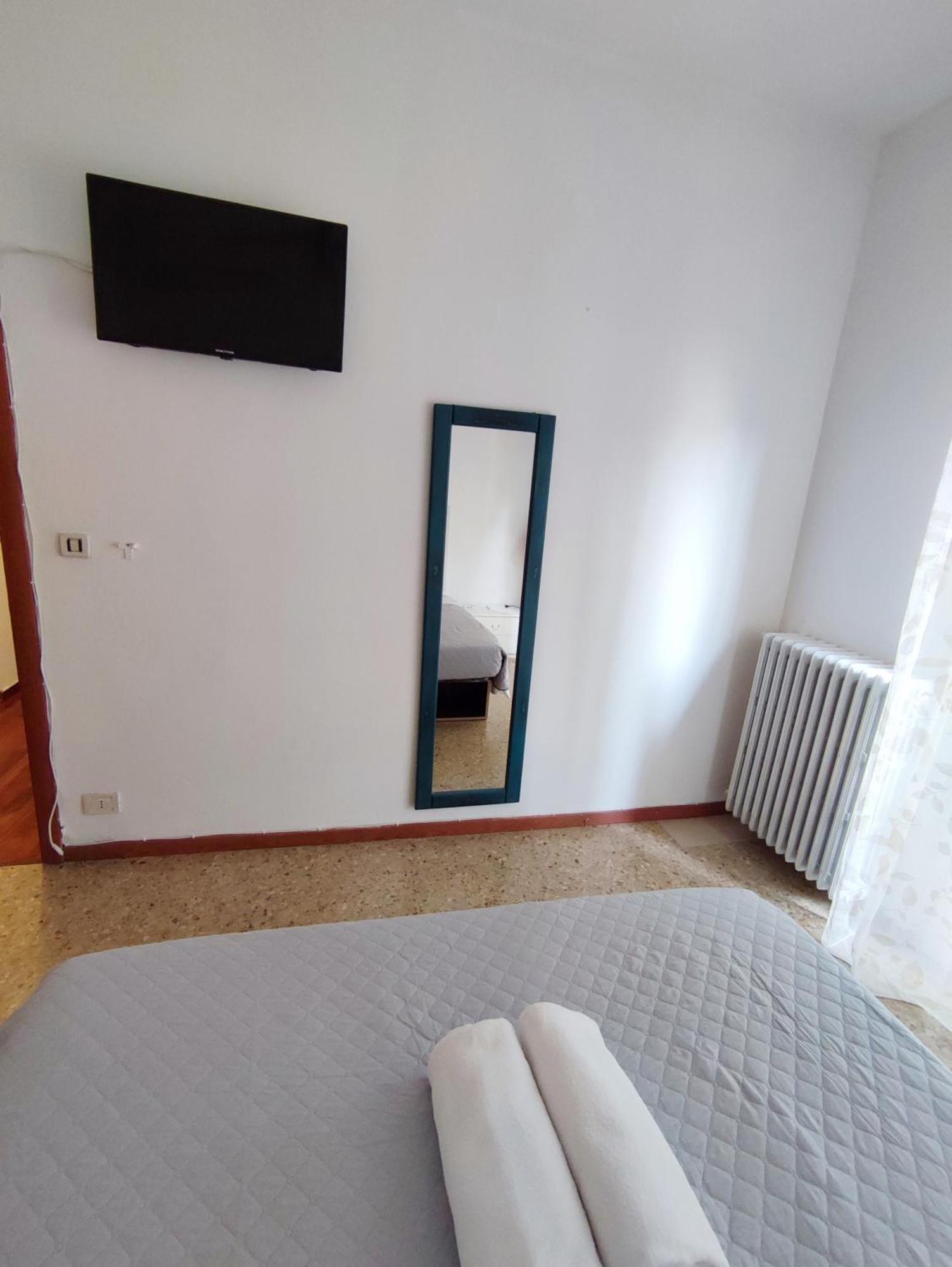 Le Golosine Fiera Rooms Верона Стая снимка